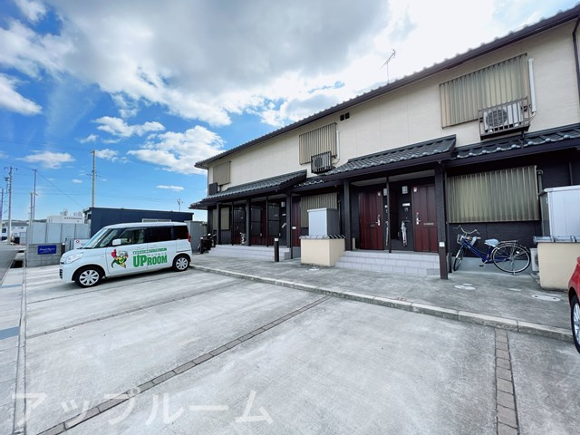 サザンクロス/グランシャリオ グランシャリオの駐車場