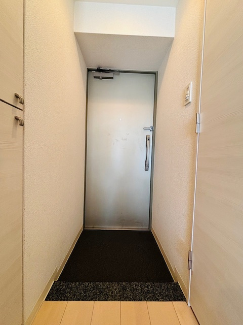 【参考資料】別階、別号室、室内参考写真。※販売物件は賃貸中の為、室内確認はできません。