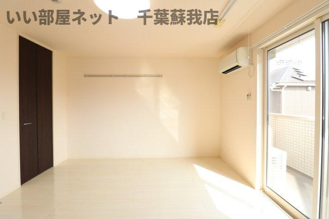 セジュールホンダ Ｂの寝室|広くて明るい寝室