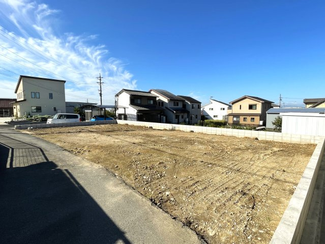 【前面道路含む現地写真】の画像