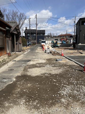 高浜市青木町九丁目　全9棟　9号棟の前面道路含む現地写真