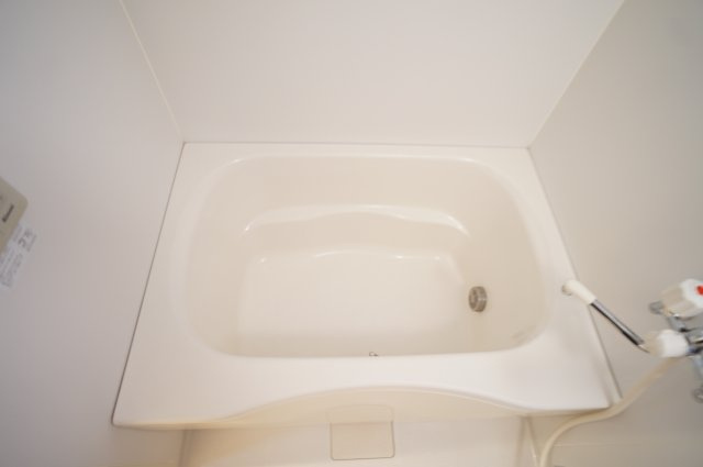 メゾンウイの浴室