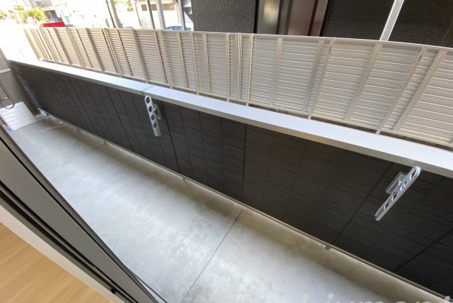 熊本市中央区国府３丁目のアパートのバルコニー