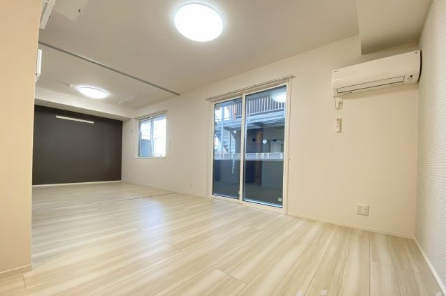 熊本市中央区国府３丁目のアパートの居間・リビング