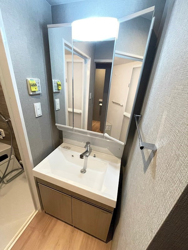 Zonna神戸磯上通の洗面所