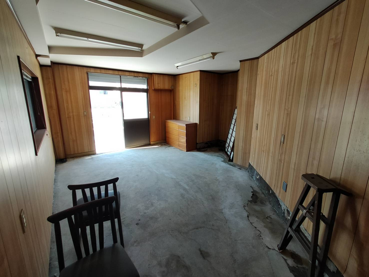 寺島町事務所の内装