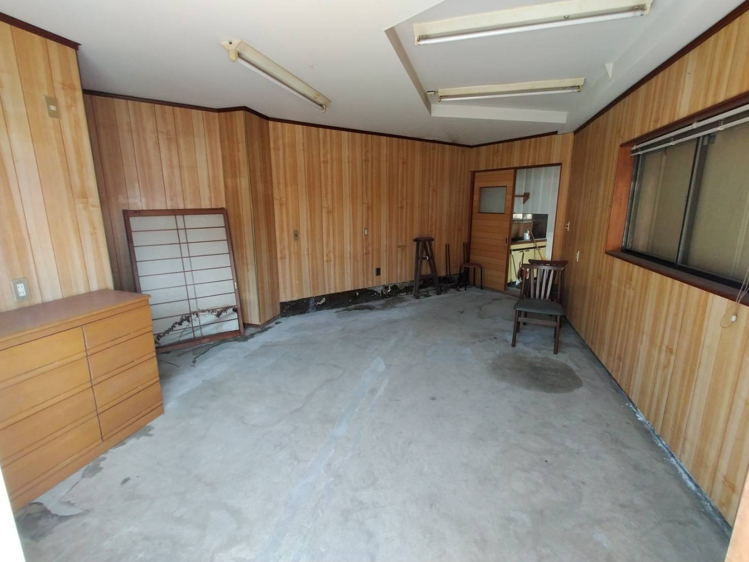 寺島町事務所の内装