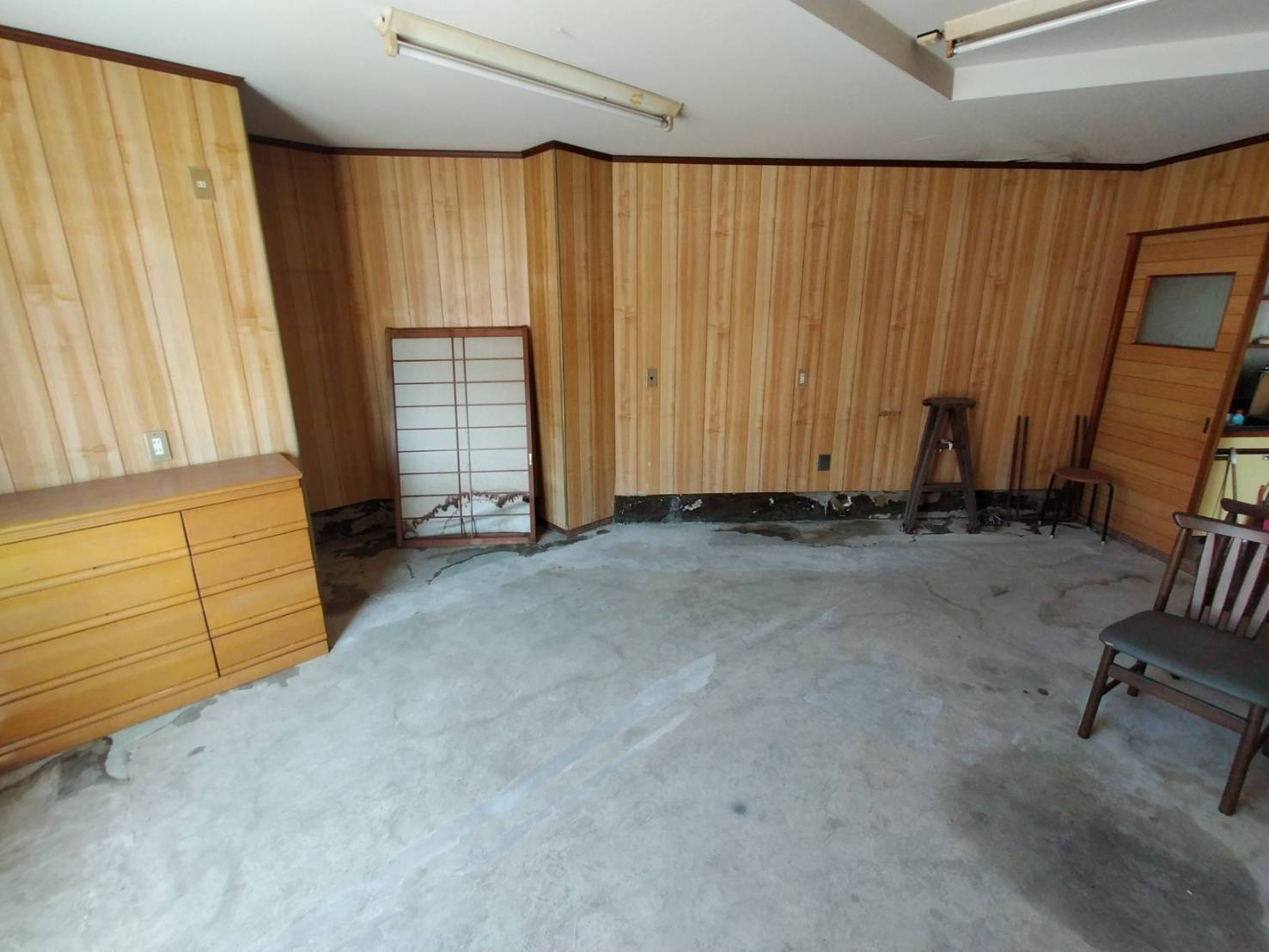 寺島町事務所の内装