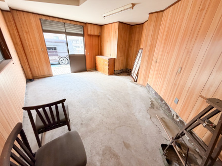 寺島町事務所の内装