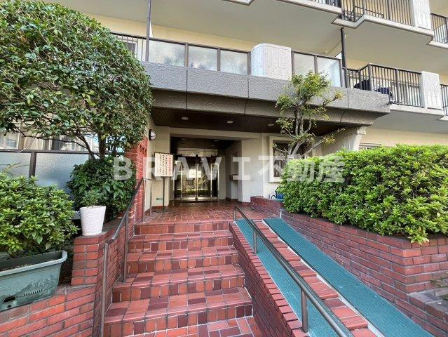 ルモン森之宮　BRAVI不動産のエントランス|【ルモン森之宮】落ち着いたエントランスです