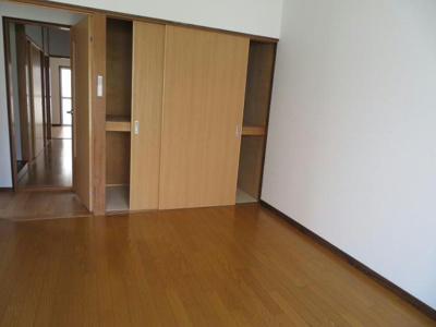 【洋室】 | メゾン旧港