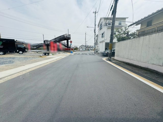 松尾大利町４号地|前道は南側も東側も広くゆったりしているので車の運転が不安な方でも安心！