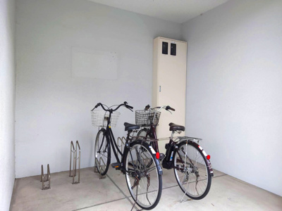 【その他共用部分】 | COCOON蘇我 | 自転車置き場