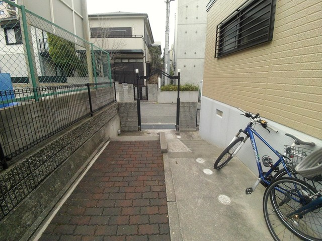 メイプルハイツⅡのエントランス