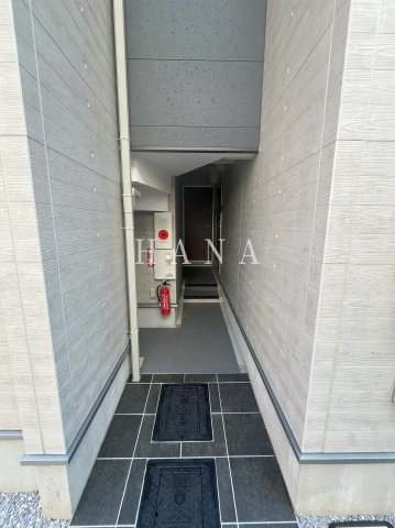フローレジデンス北千住のエントランス