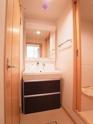 ラ　ルーチェの洗面所
