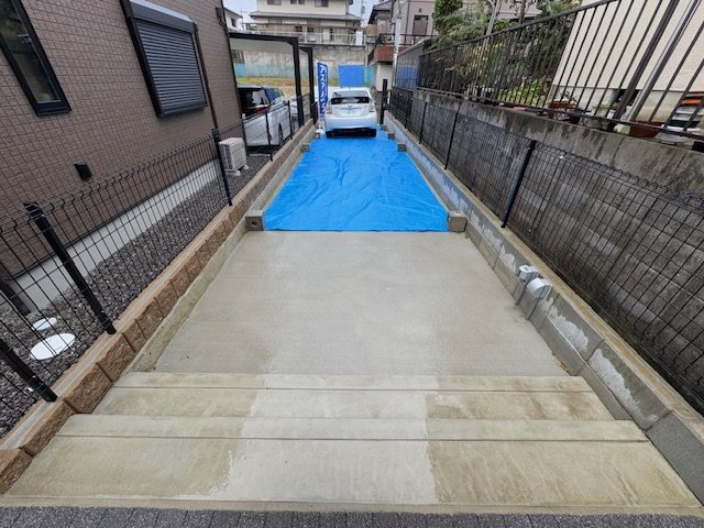 Aプラス光明台2丁目Ⅲの駐車場