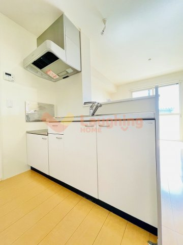 ラトンラヴールⅠ番館のキッチン|同建物の別タイプの写真です