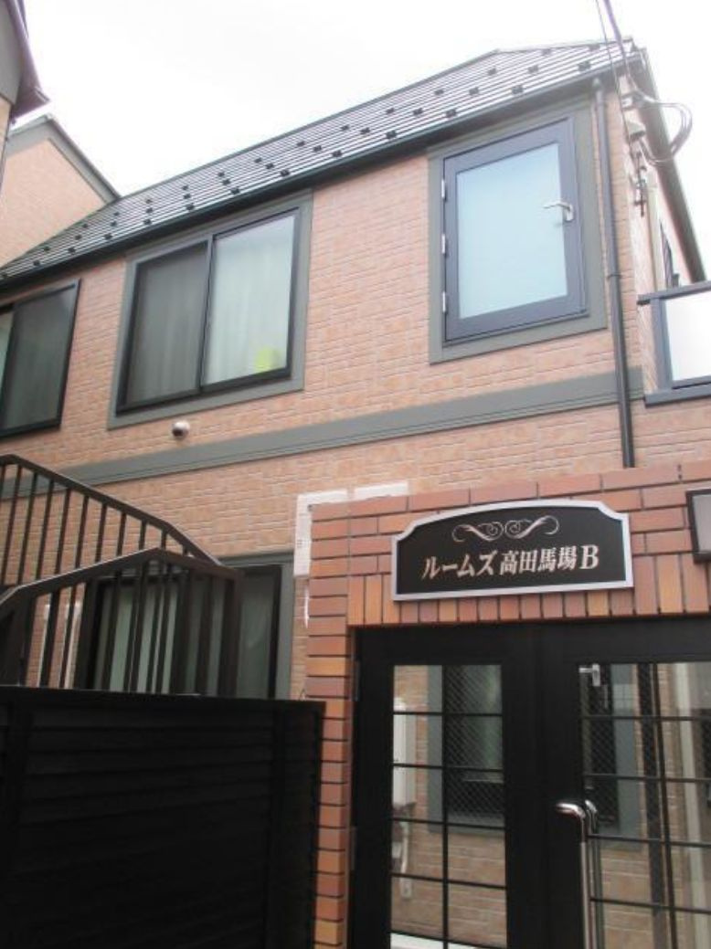 ルームズ高田馬場B棟のエントランス|エントランス