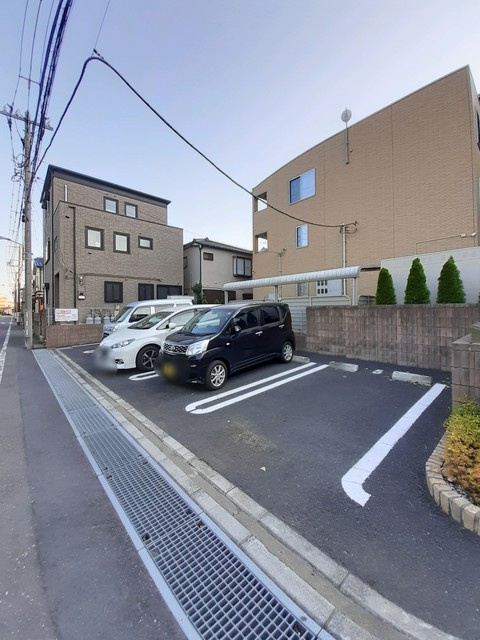 メゾン・ド・αの駐車場