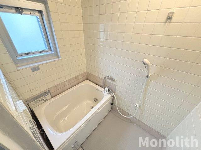 鶴山台25号棟の浴室