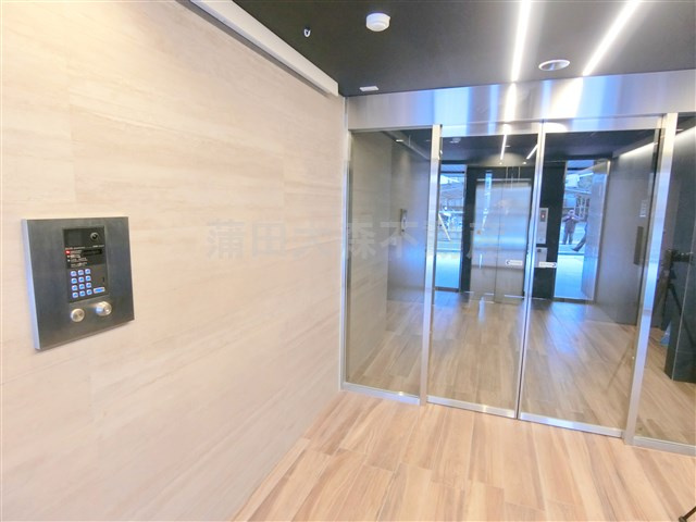 HY's大鳥居のエントランス|防犯カメラTVモニター付オートロック宅配BOXメールBOX管理人室　エントランス　