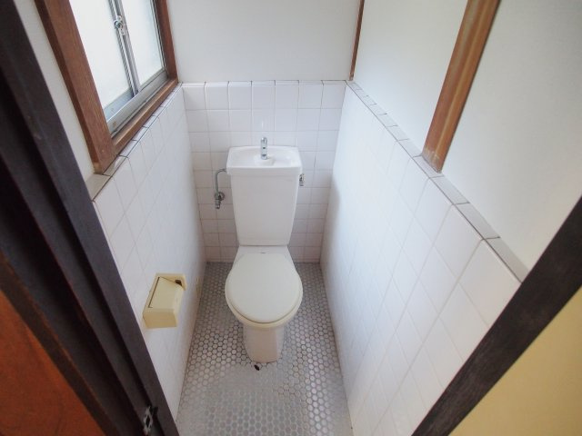 浦田貸家のトイレ