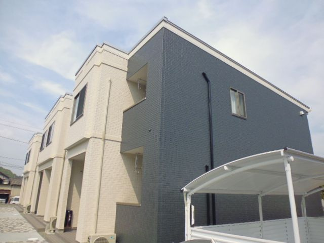 倉敷市児島赤崎２丁目のアパートの外観