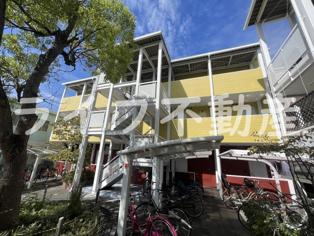 ニシシンヴィレッジの外観|落ち着いた雰囲気の外観です