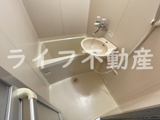 ニシシンヴィレッジの浴室|コンパクトで使いやすいお風呂です