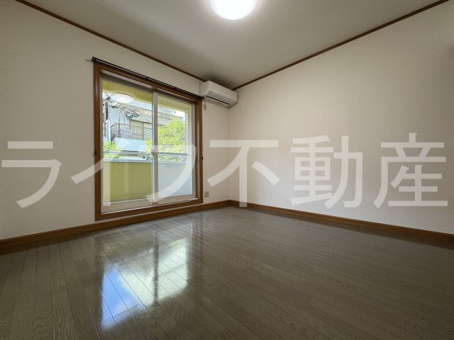 ニシシンヴィレッジの居間・リビング|ゆったりとした居間です