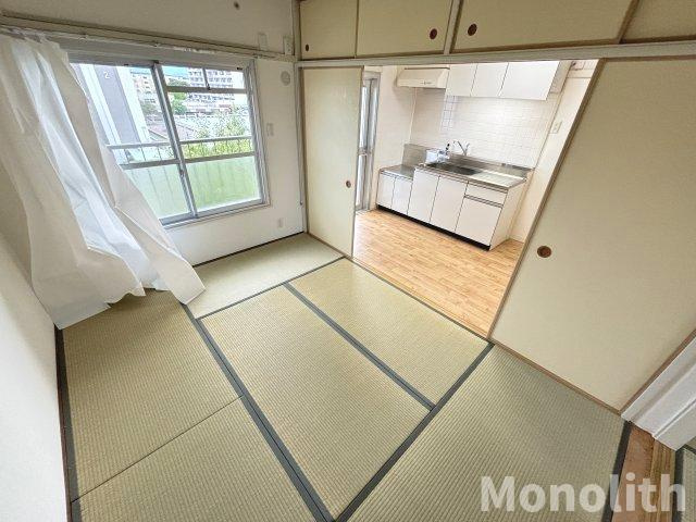 鶴山台7号棟の和室