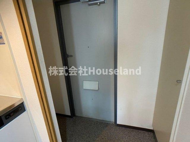 RISE COURT BWの玄関