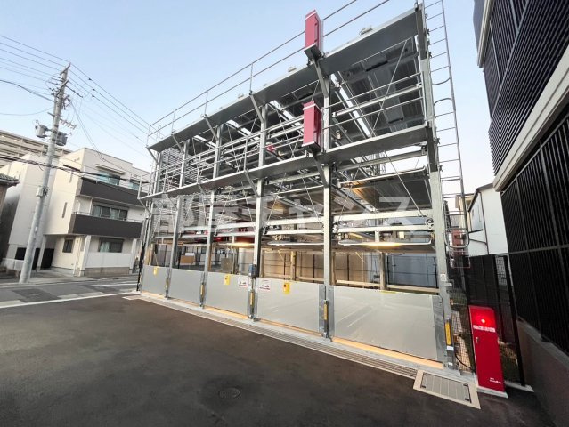メイクス名駅太閤の駐車場