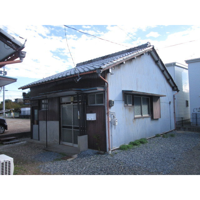 岐阜市茜部菱野２丁目の一戸建て