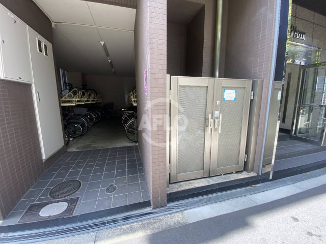 コートダジュール　弁天小学校区のエントランス|コートダジュール　ゴミ置き場
