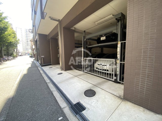 コートダジュール　弁天小学校区のエントランス|コートダジュール　駐車場
