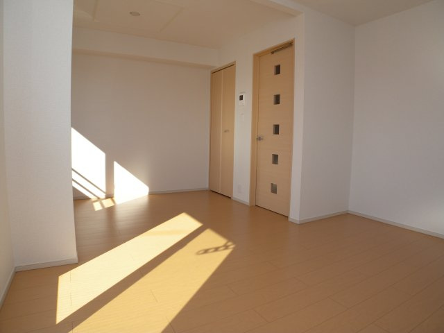 サンライズ赤羽の居間・リビング