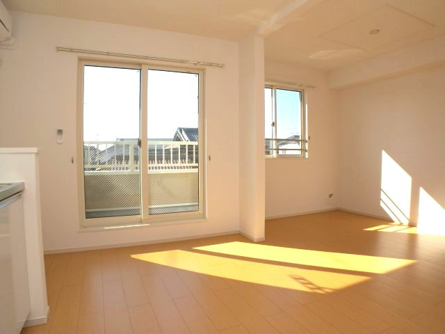 サンライズ赤羽の居間・リビング