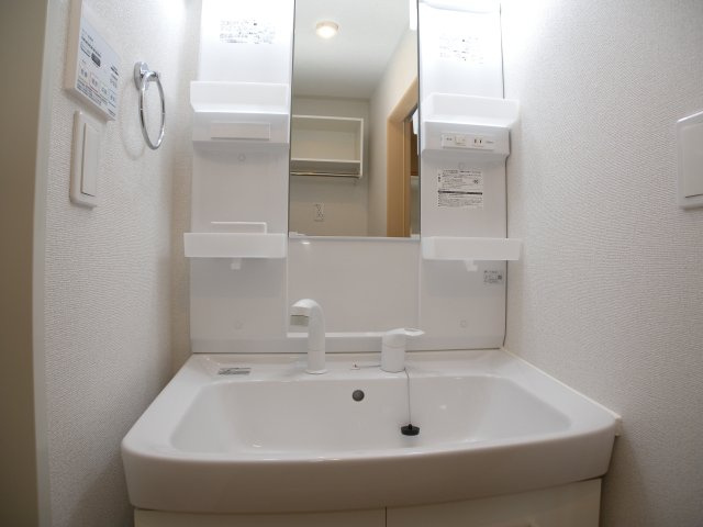 サンライズ赤羽の独立洗面台