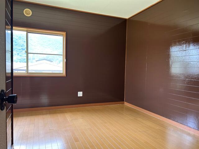 西脇市野村町　戸建の洋室