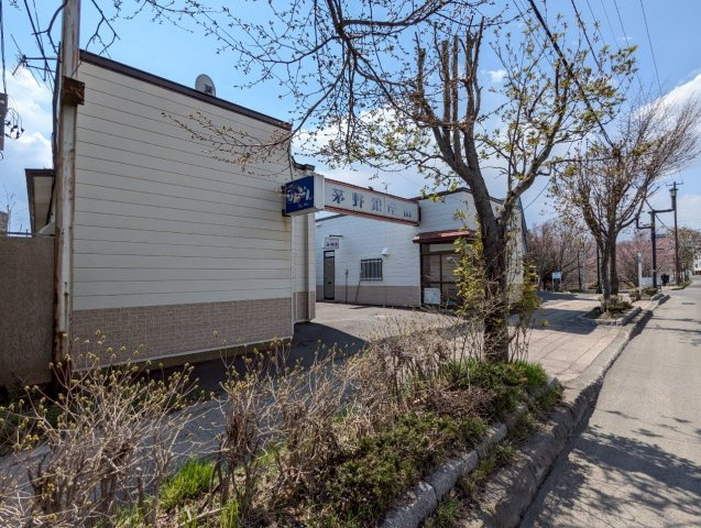 桜ヶ岡2丁目「茅野銀座」の駐車場