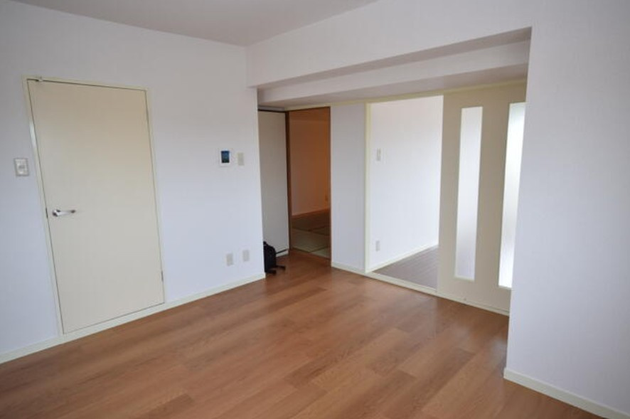 ウイングヒル・Mの居間・リビング