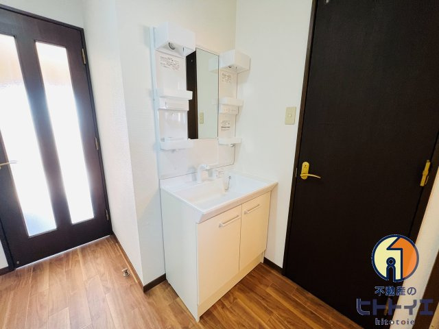 レーヴシャトーの独立洗面台