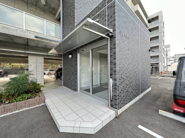 ソレイユeのエントランス