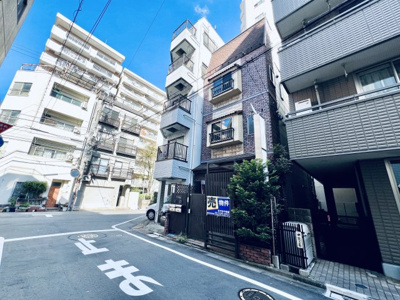 【前面道路含む現地写真】 | 江東区亀戸２丁目の事務所付戸建