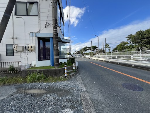 売土地　中央区西山町の前面道路含む現地写真|周辺の様子です。