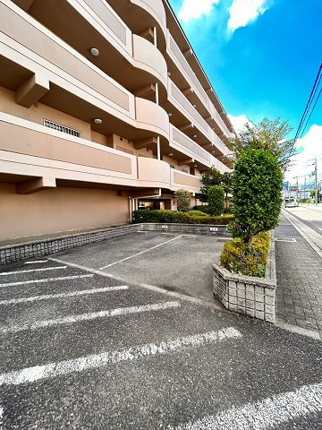 西宮市池開町の賃貸マンションの外観