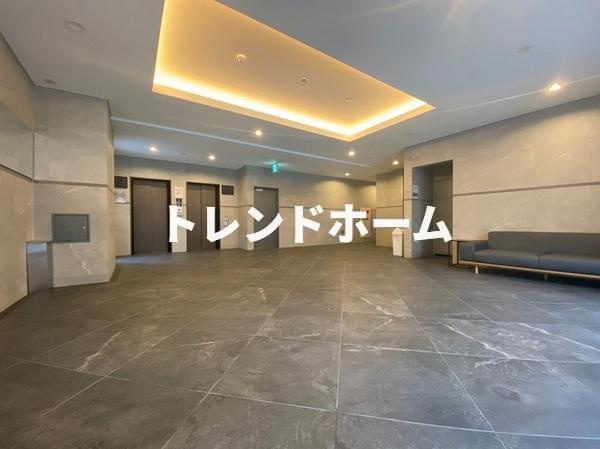 エグゼ弁天町のエントランス|選べるプラン家具家電付き！！