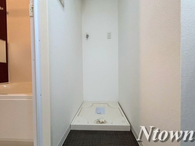 【設備】 | コンフォート城西 | 洗濯機置き場です